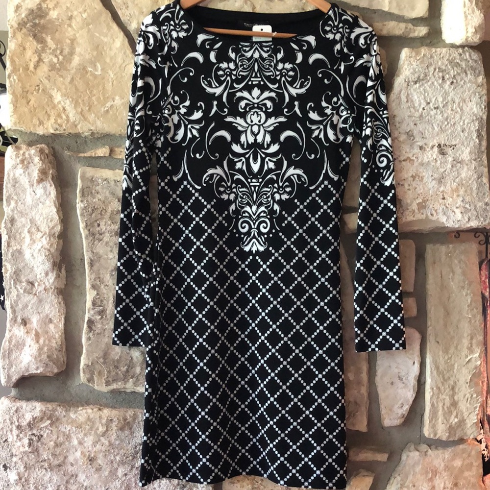WHITE HOUSE BLACK MARKET XS long sleeve dress.